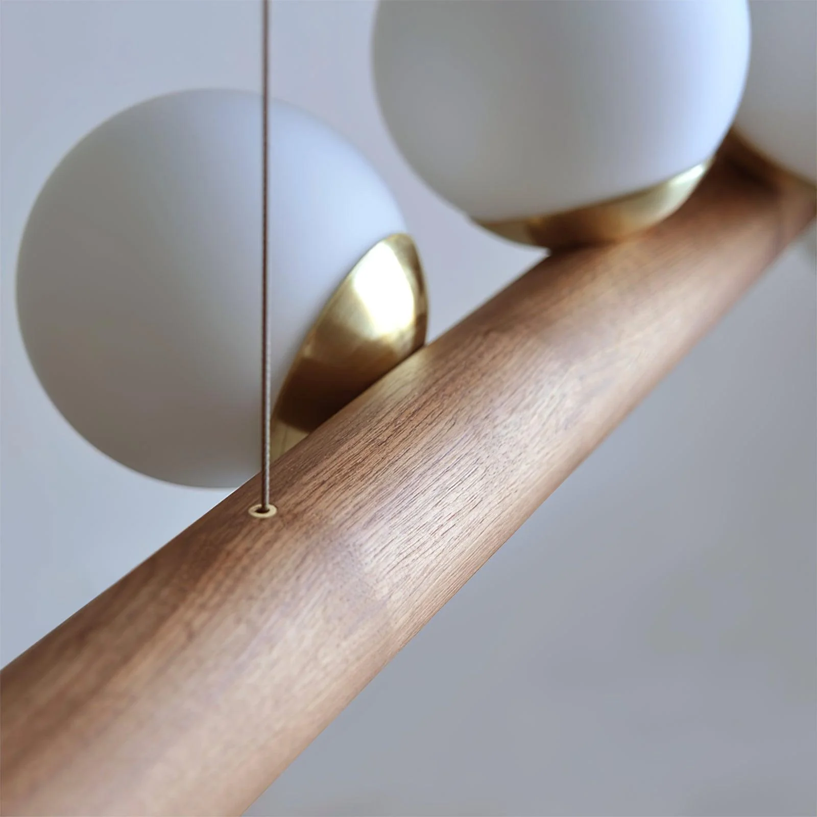 Подвесной светильник Scandinavian Wooden - 5 плафона  80см x 6см, орех, белый