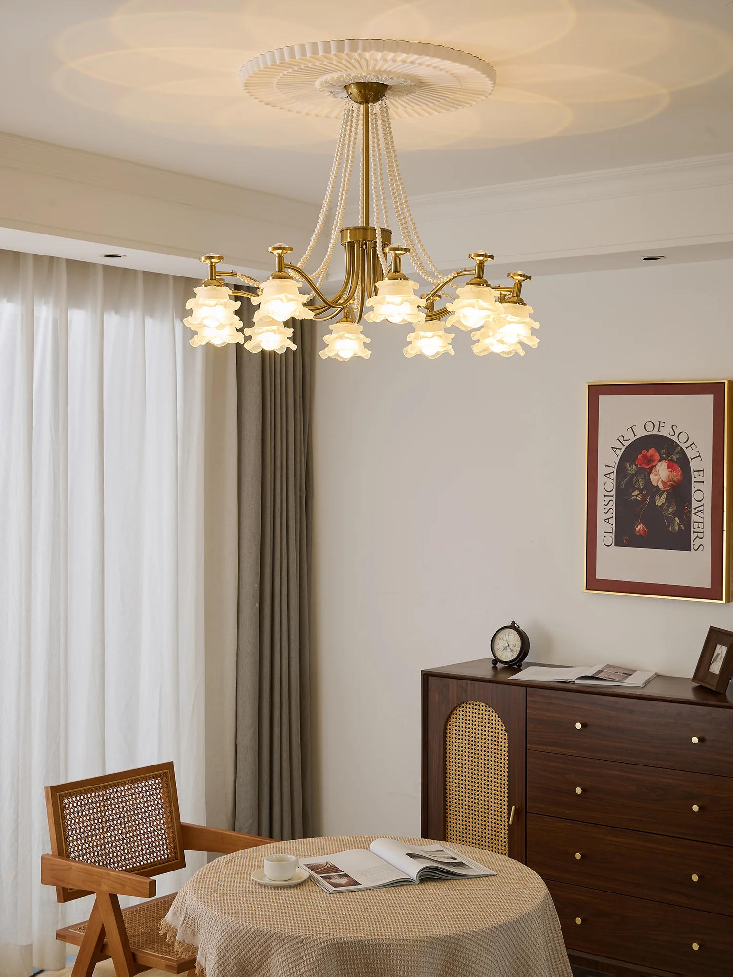 Люстра Amaris Rose - 8 источников света ∅85см x 26см, золотой, белый