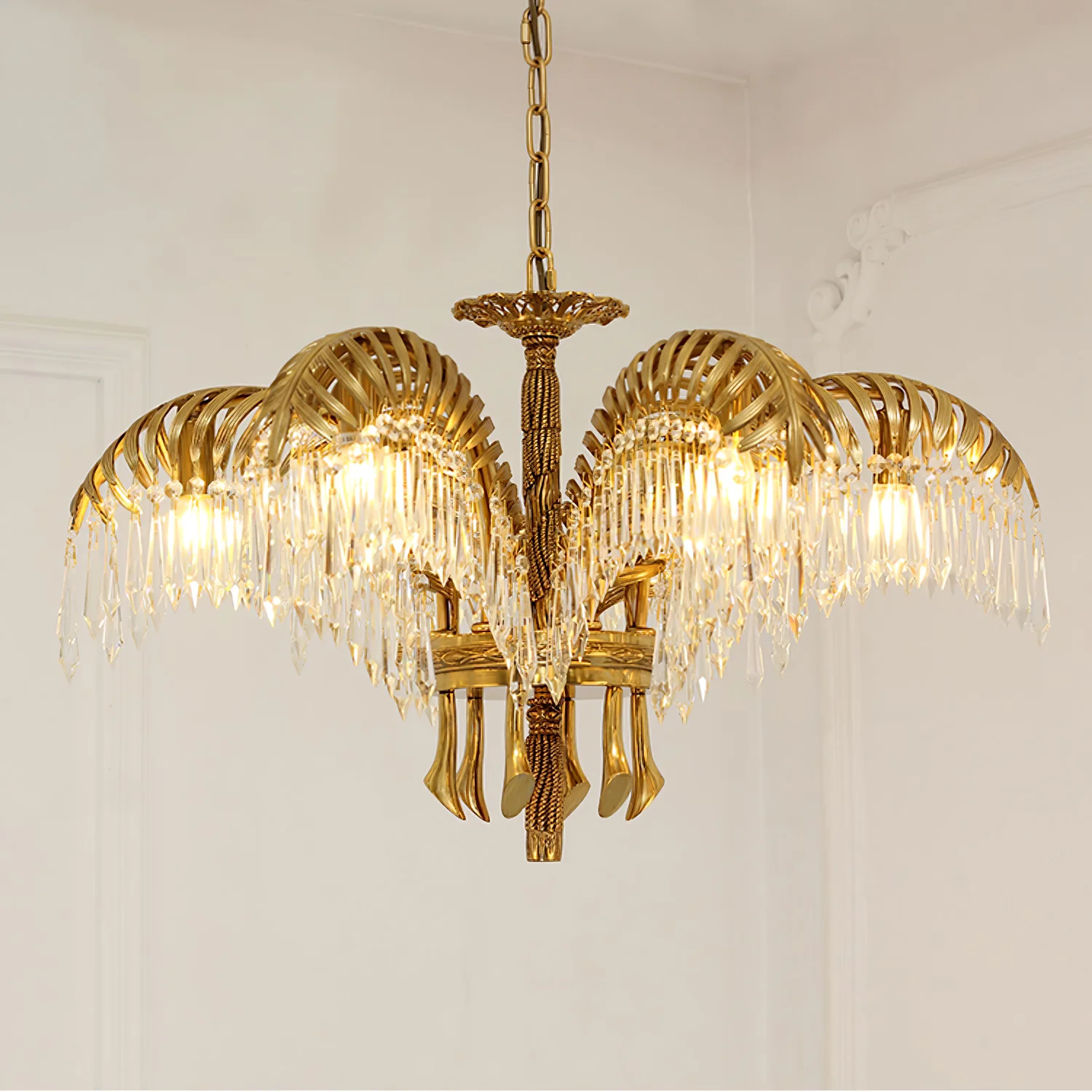 Люстра Brass Palm Leaf Crystal - 8 подвесов ∅82см x 50см, латунь, прозрачный кристалл
