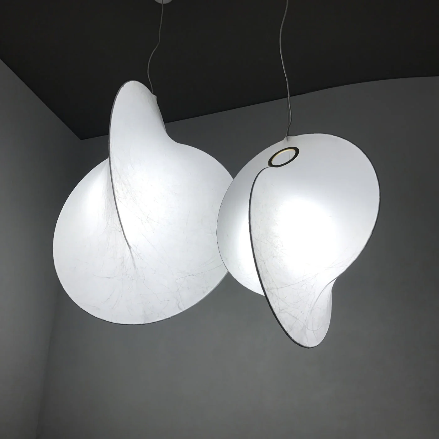 Подвесной светильник Cocoon - ∅40см x 55см, белый