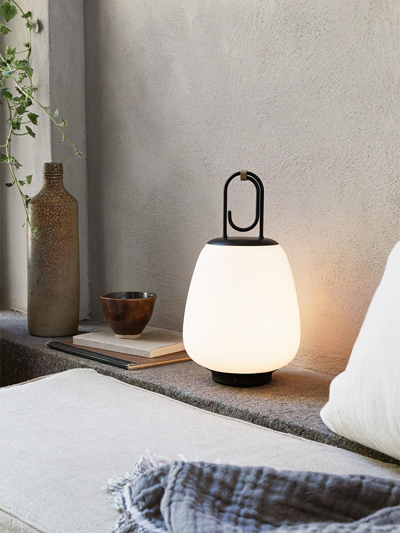 Настольный светильник Hyggelite Lantern - ∅16см x 28см, розовый, белый, теплый свет