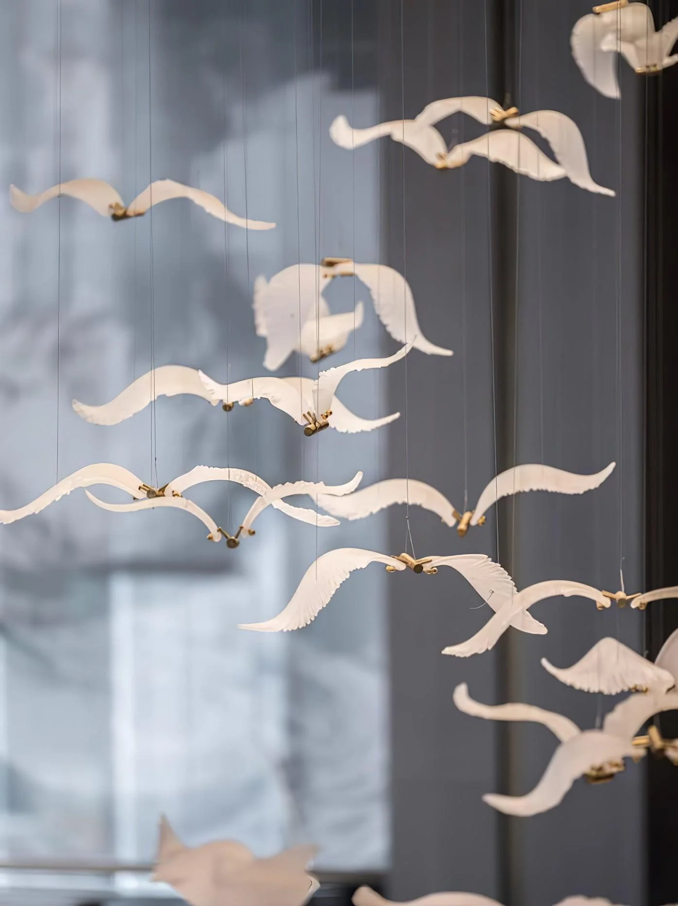 Люстра Large Seagull - 18 подвесов ∅120см x 250см, холодный свет