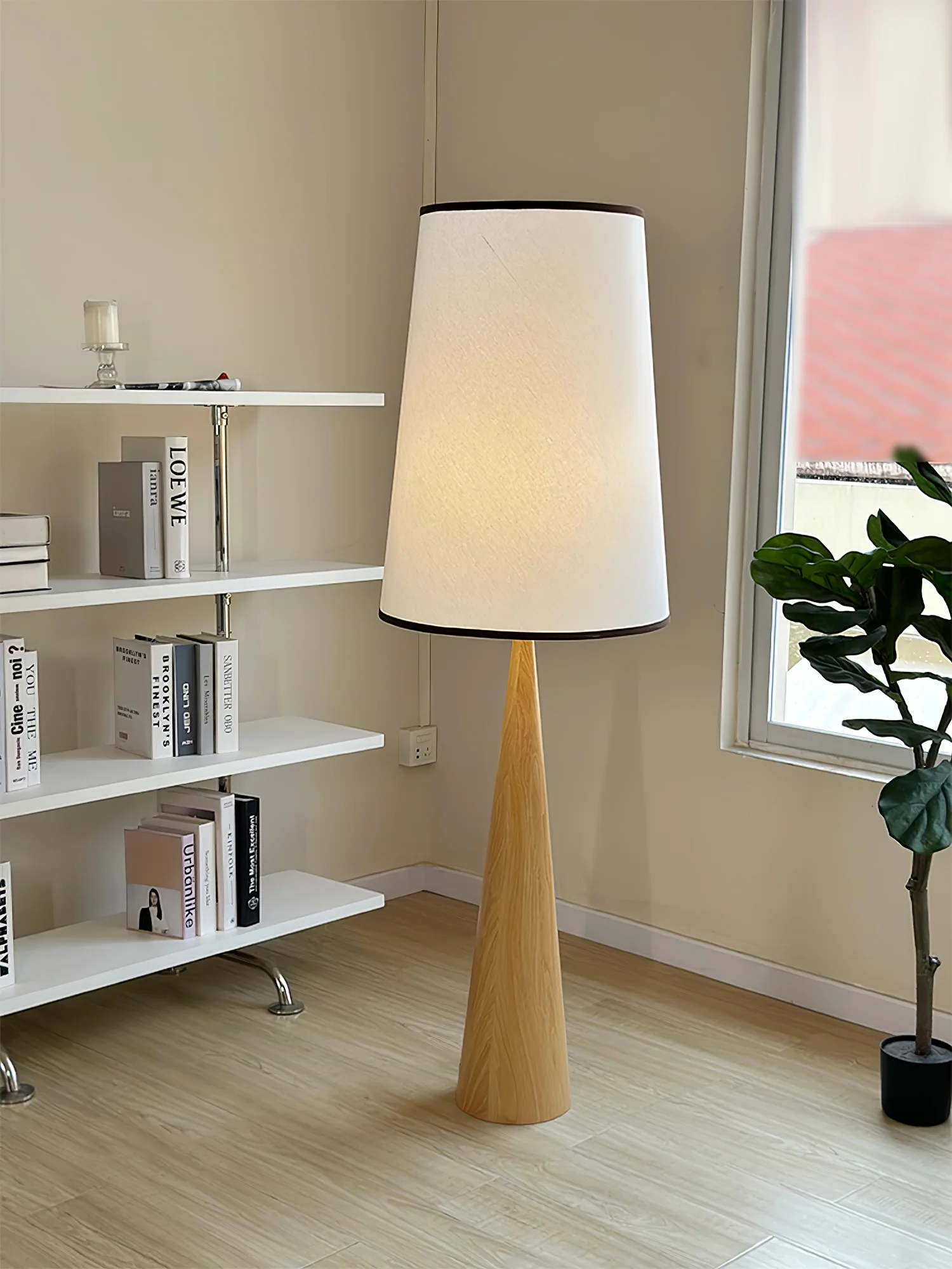 Торшер Faux Wood Conical - ∅48см x 150см, гидрографическое покрытие под дерево, белый