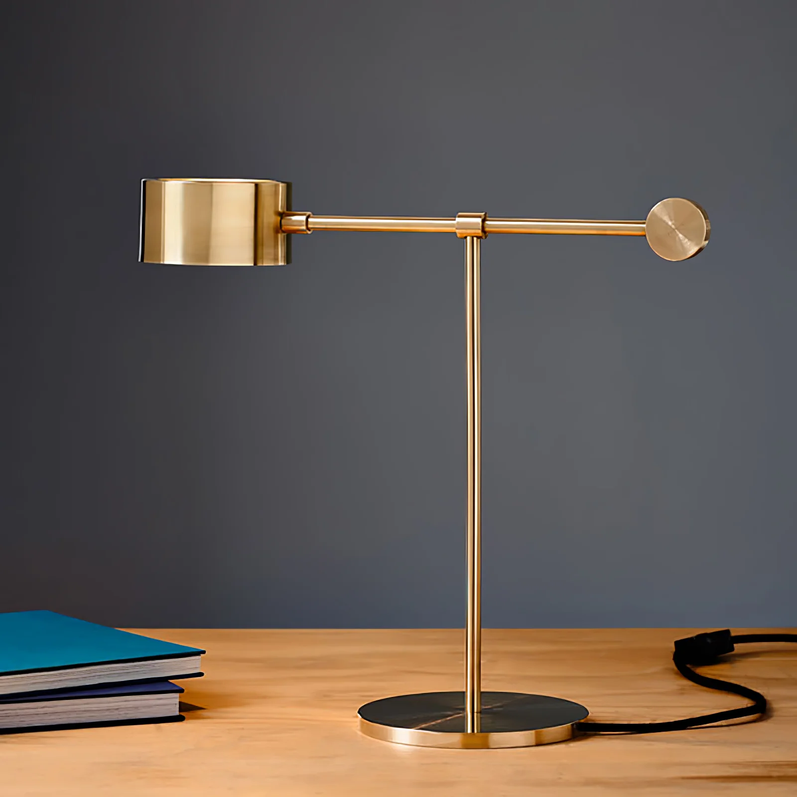 Lever Office Table Light - L 19.7″ x H 16.9″  / L 50cm x H 43cm / Gold / US plug