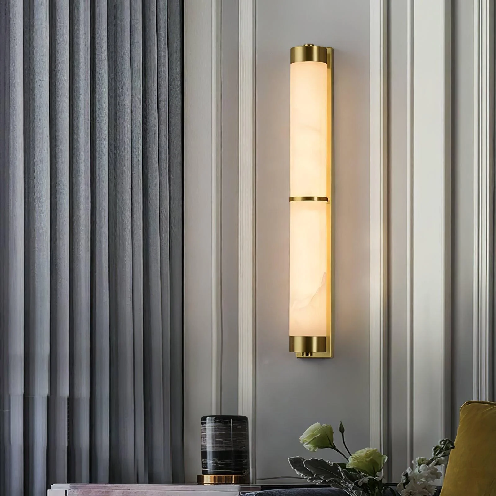 Настенный светильник Cylindra Alabaster Brass - модель B, ∅8см x 60см, черный, белый, холодный свет