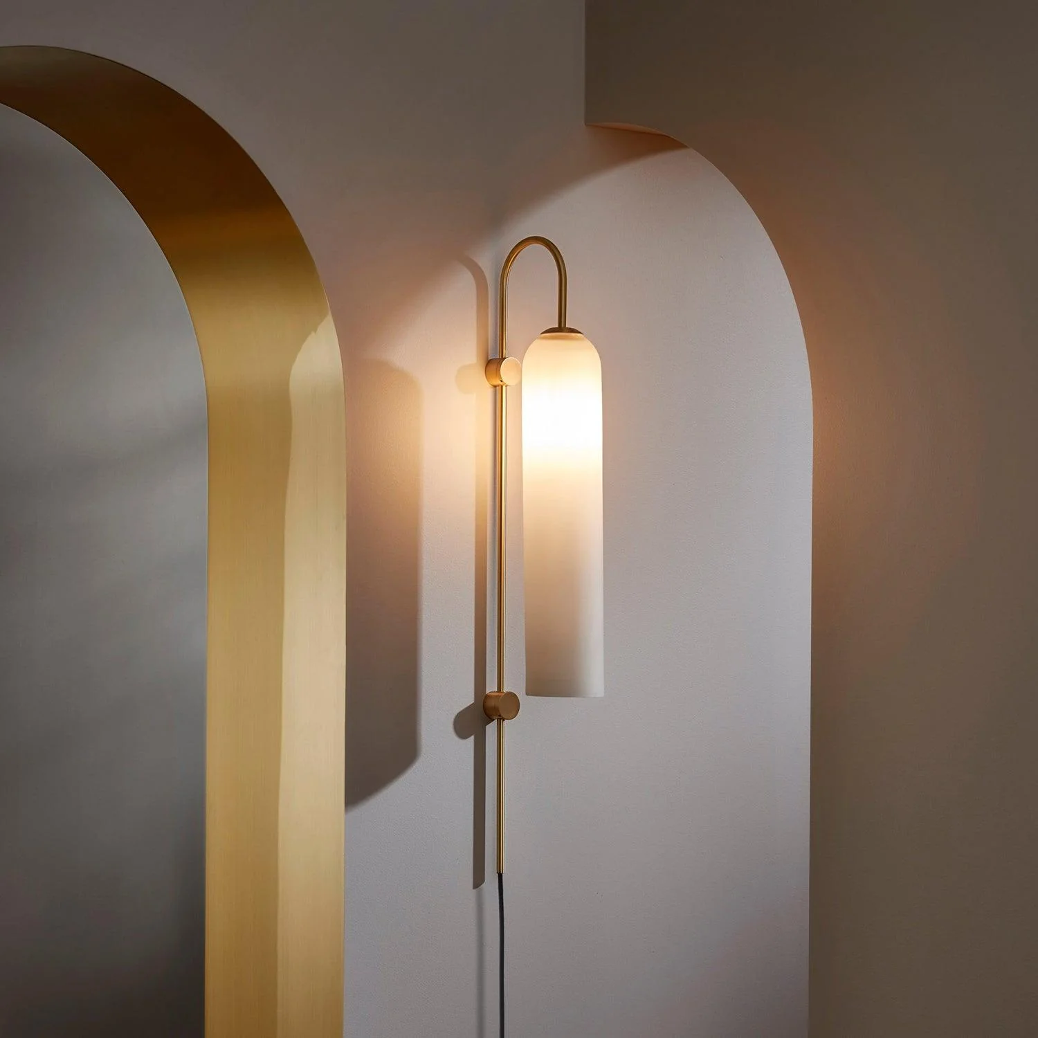 Настенный светильник Modern Glass Plug-In - черный, голубой