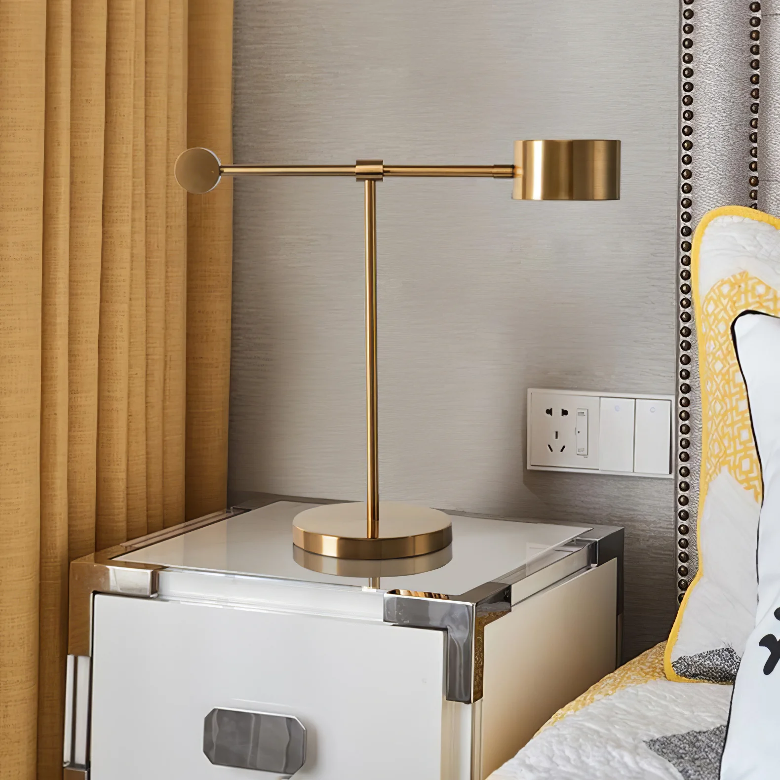 Lever Office Table Light - L 19.7″ x H 16.9″  / L 50cm x H 43cm / Gold / US plug