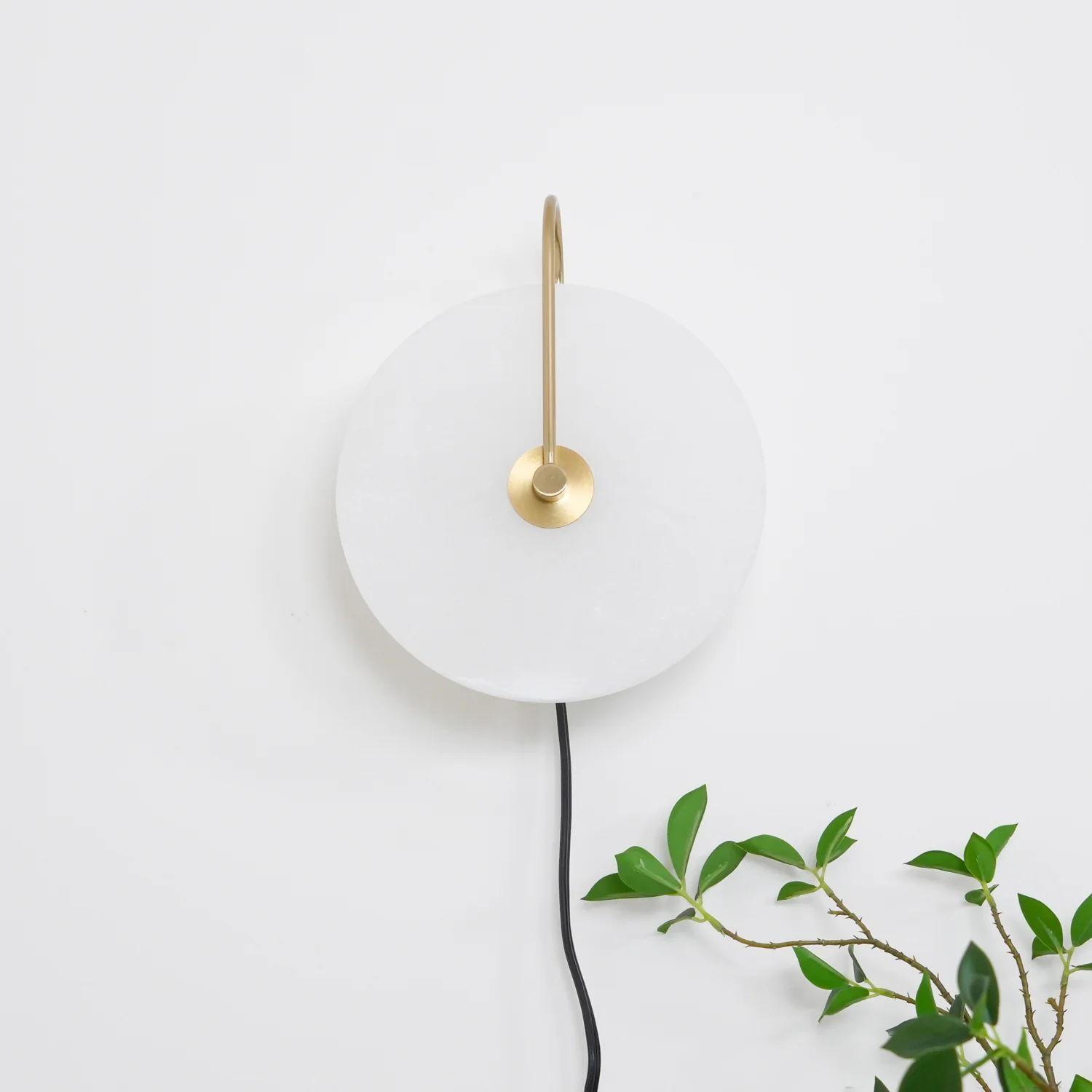 Alabaster LED Plug-In Wall Lamp - ∅ 9.8″ Set of 2 / Gold & White cable / EU Plug