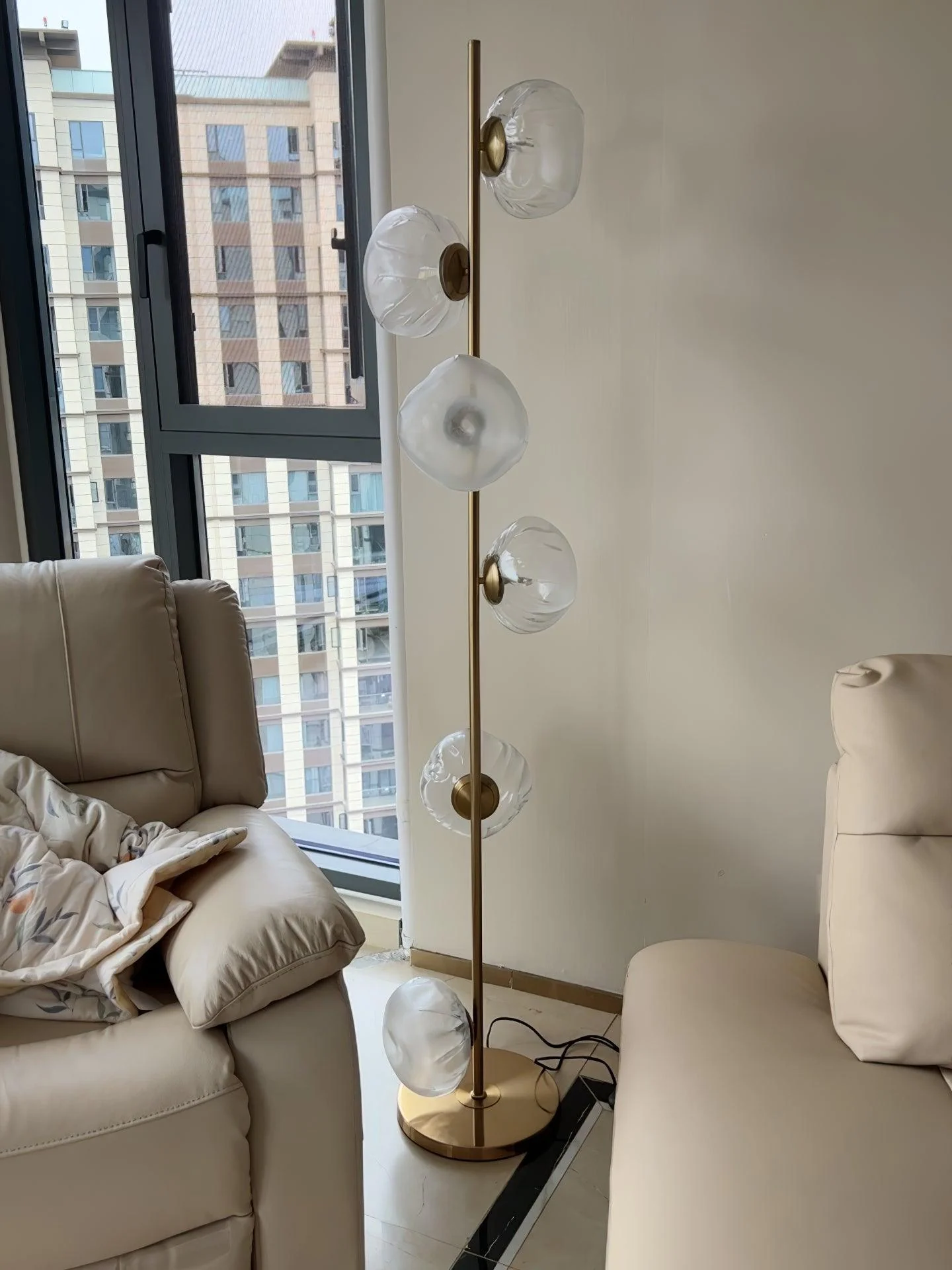 Glass Mesh Petals Floor Lamp - 6 heads ∅ 13.8″ x H 70.9″ / Dia 35cm x H 180cm / Gold+Smoke gray / UK plug
