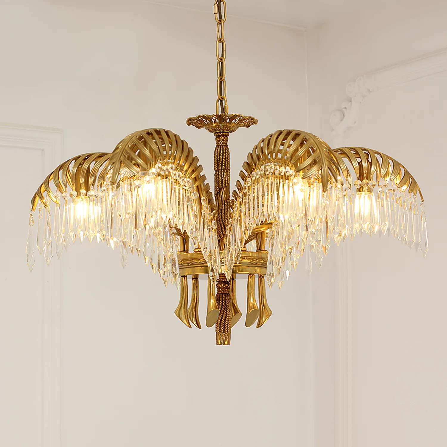 Люстра Brass Palm Leaf Crystal - 8 подвесов ∅82см x 50см, латунь, прозрачный кристалл