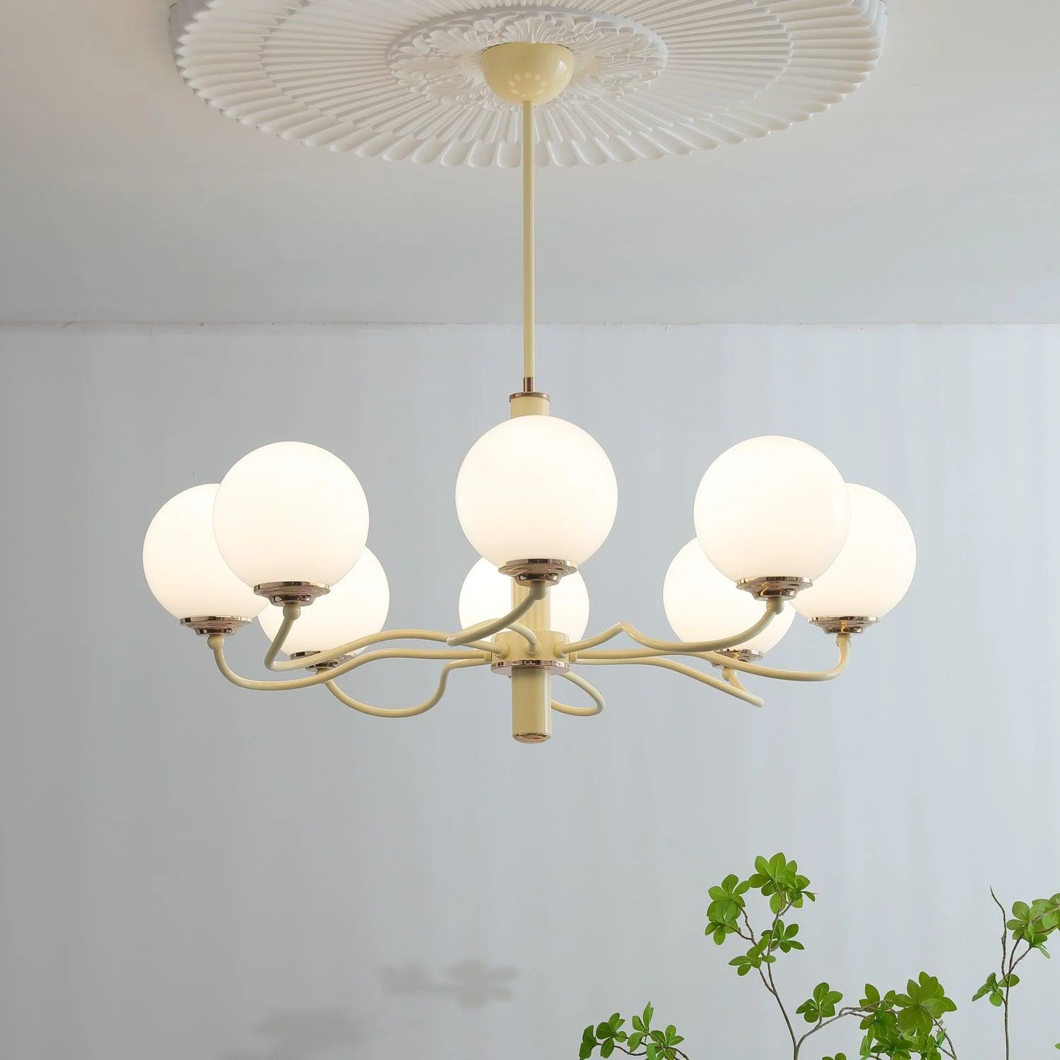 Люстра Radiant Globe - 3 плафона ∅53см x 38см, кремовый, желтый и белый