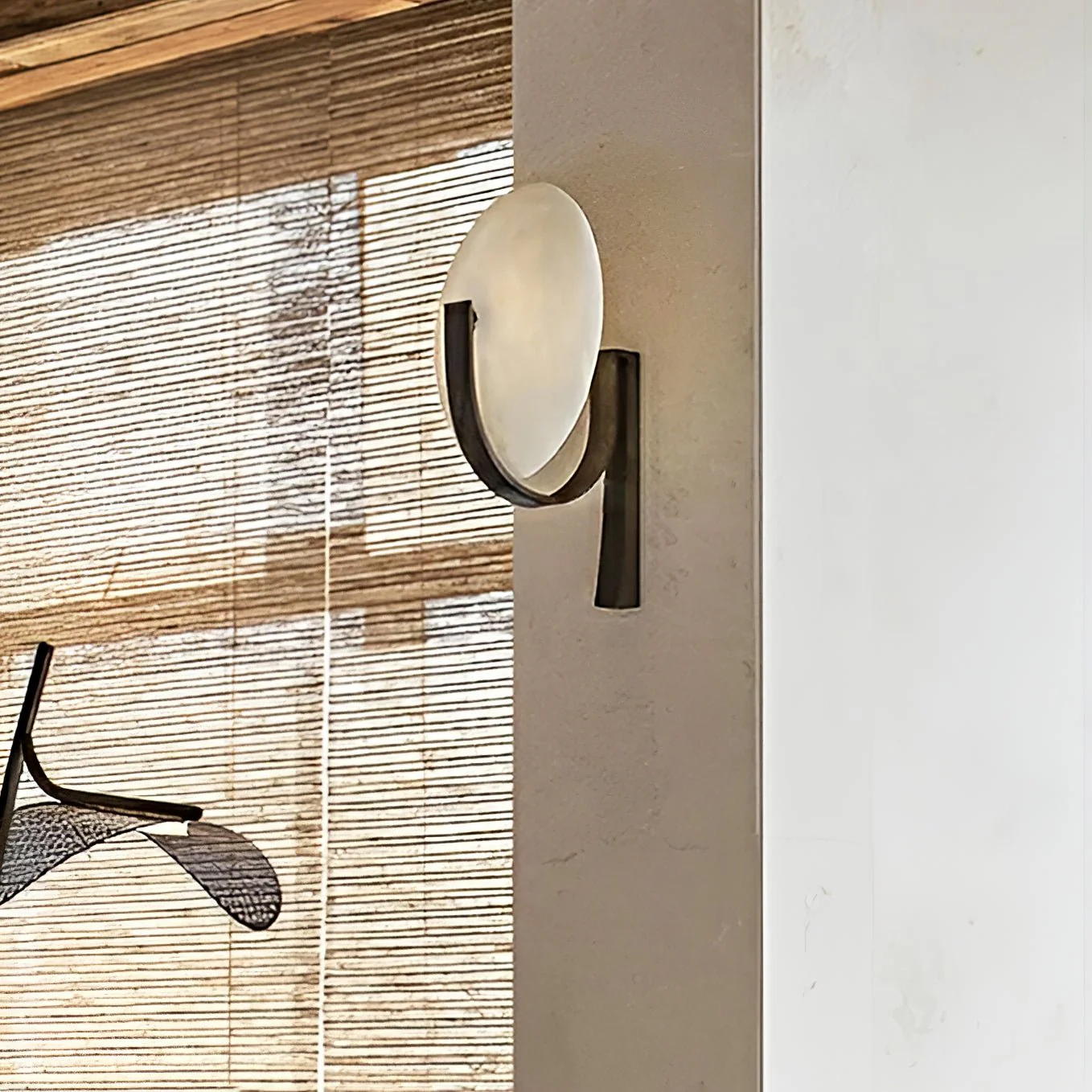 Alice Alabaster Wall Lamp - ∅ 7.9″ x H 19.7″ / Black & Warm Light / Set Of 2