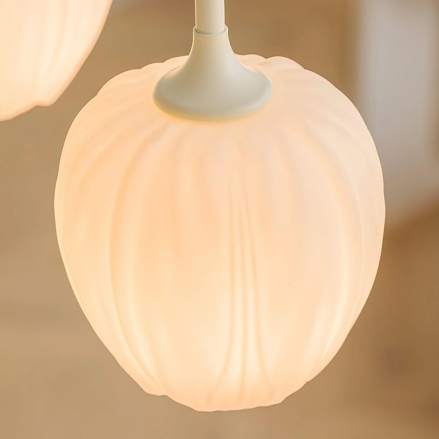 Люстра Tulip Matcha - 6 плафонов ∅66см x 40см, кремово-белый, белое стекло