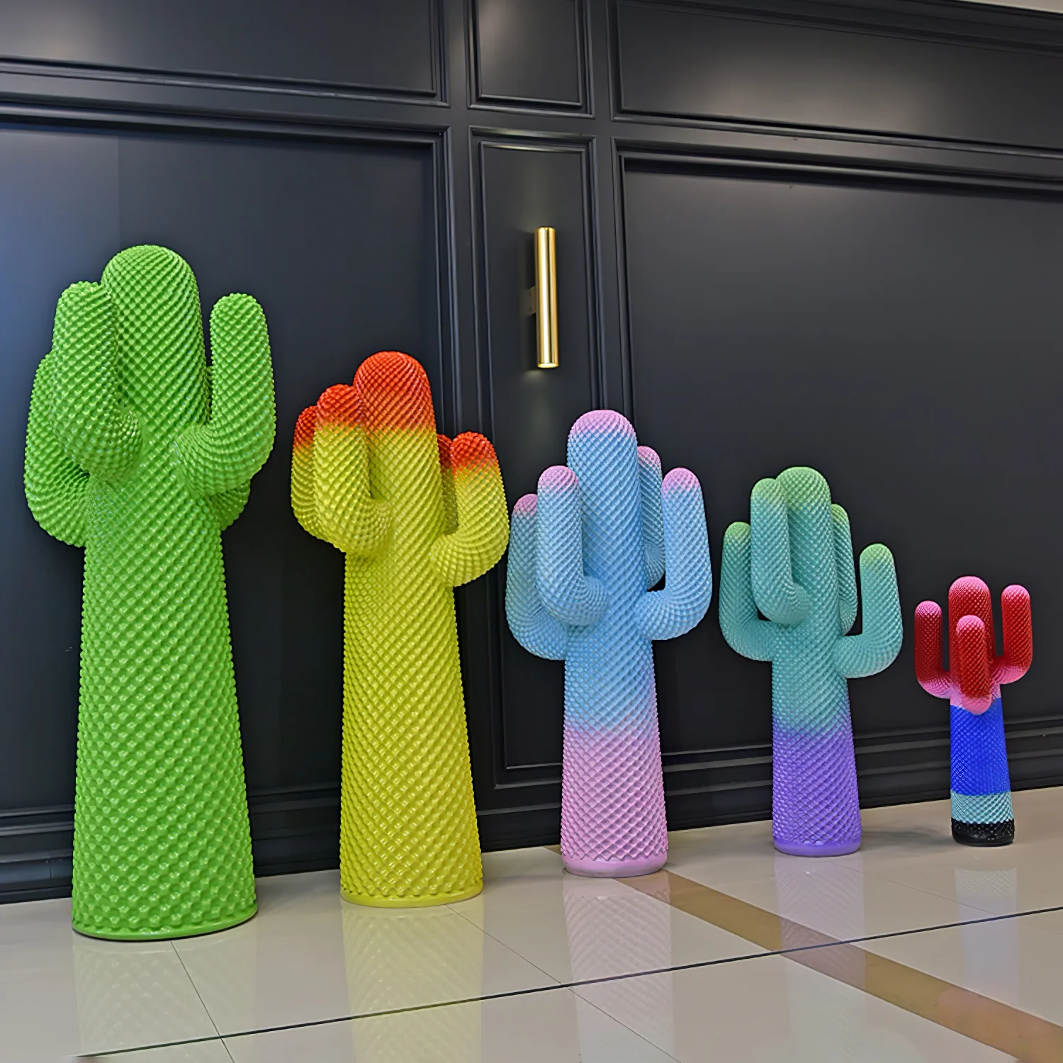 Вешалка для одежды Mello Sculptural Cactus - ∅65см x 60см x 150см, белый
