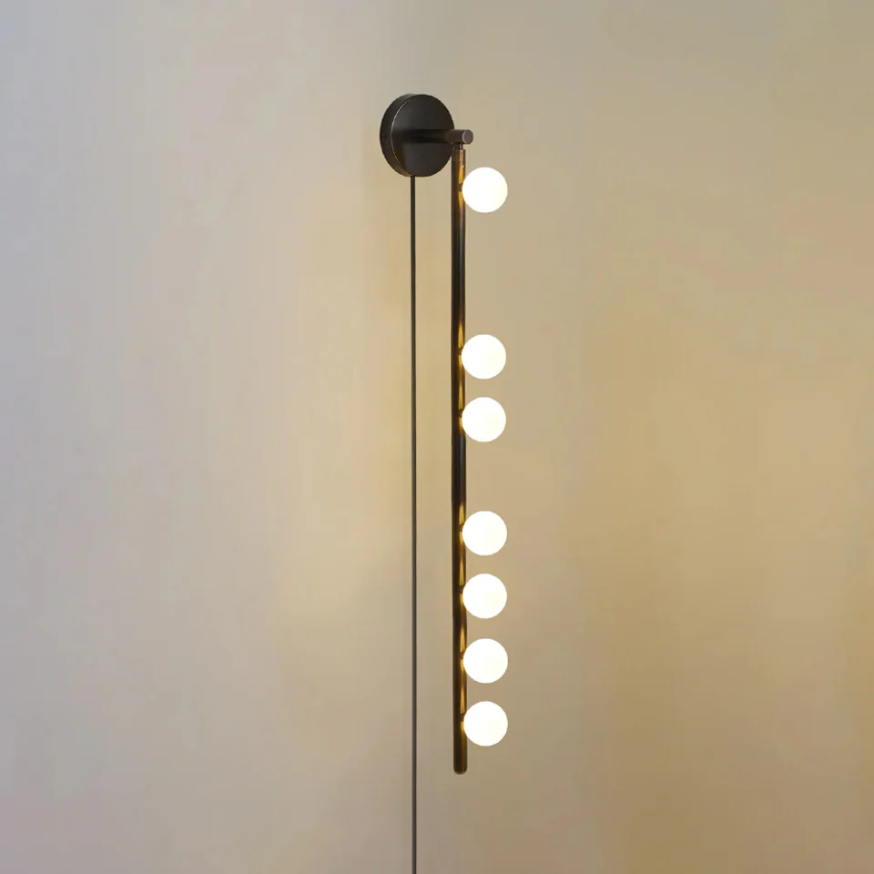 Настенный светильник Brass Glass Tube Plug-in - 7 источников света ∅12см x 100см, латунь, белый