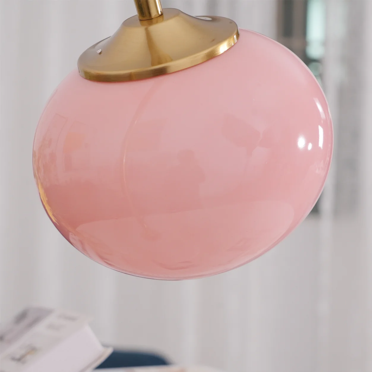 Marshmallow Table Lamp - ∅ 8.7″ x H 16.1″ / Dia 22cm x H 41cm / Chrome & Beige / US plug