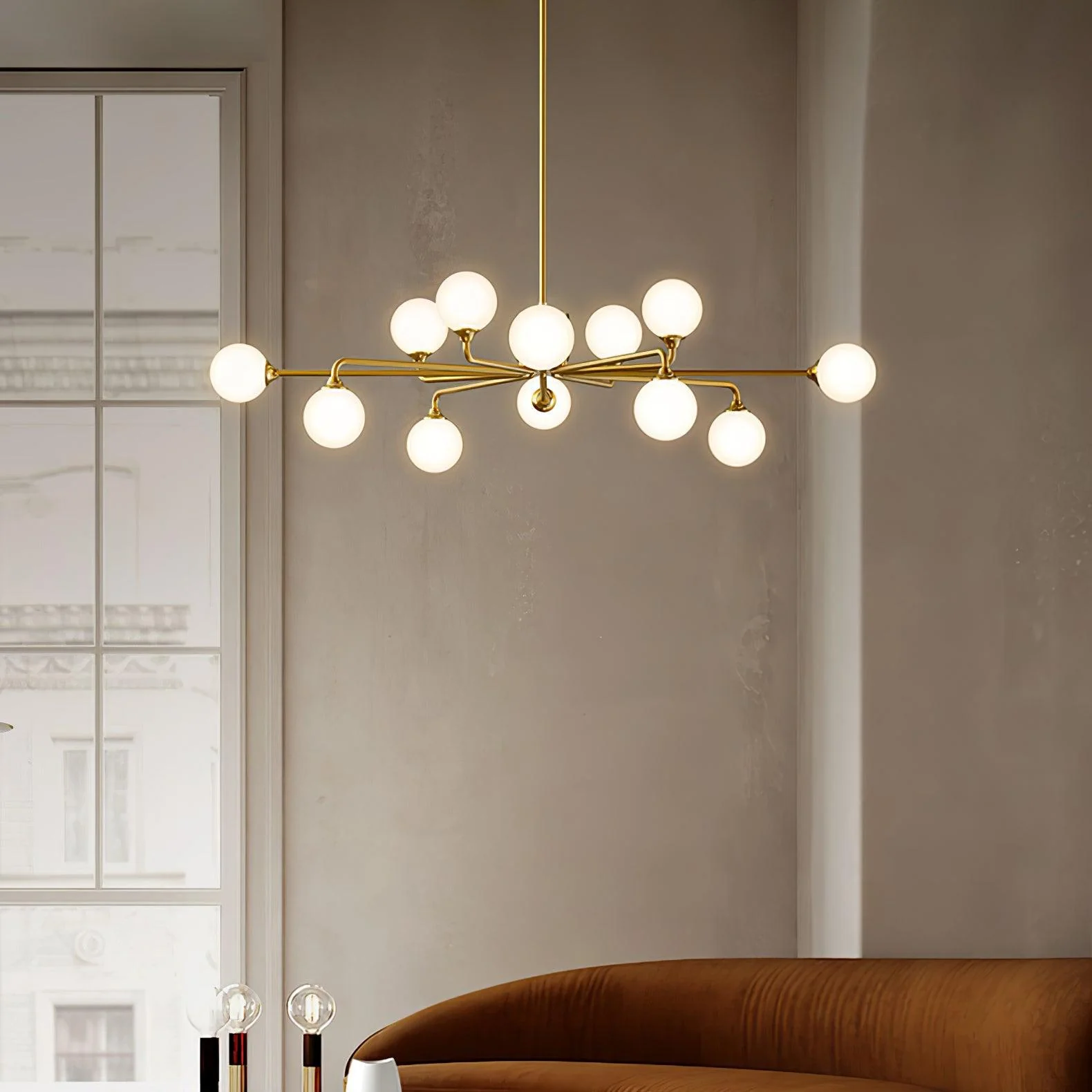 Люстра Staggered Glass Globes - 12 подвесов ∅113см x 29см, золотой, белый