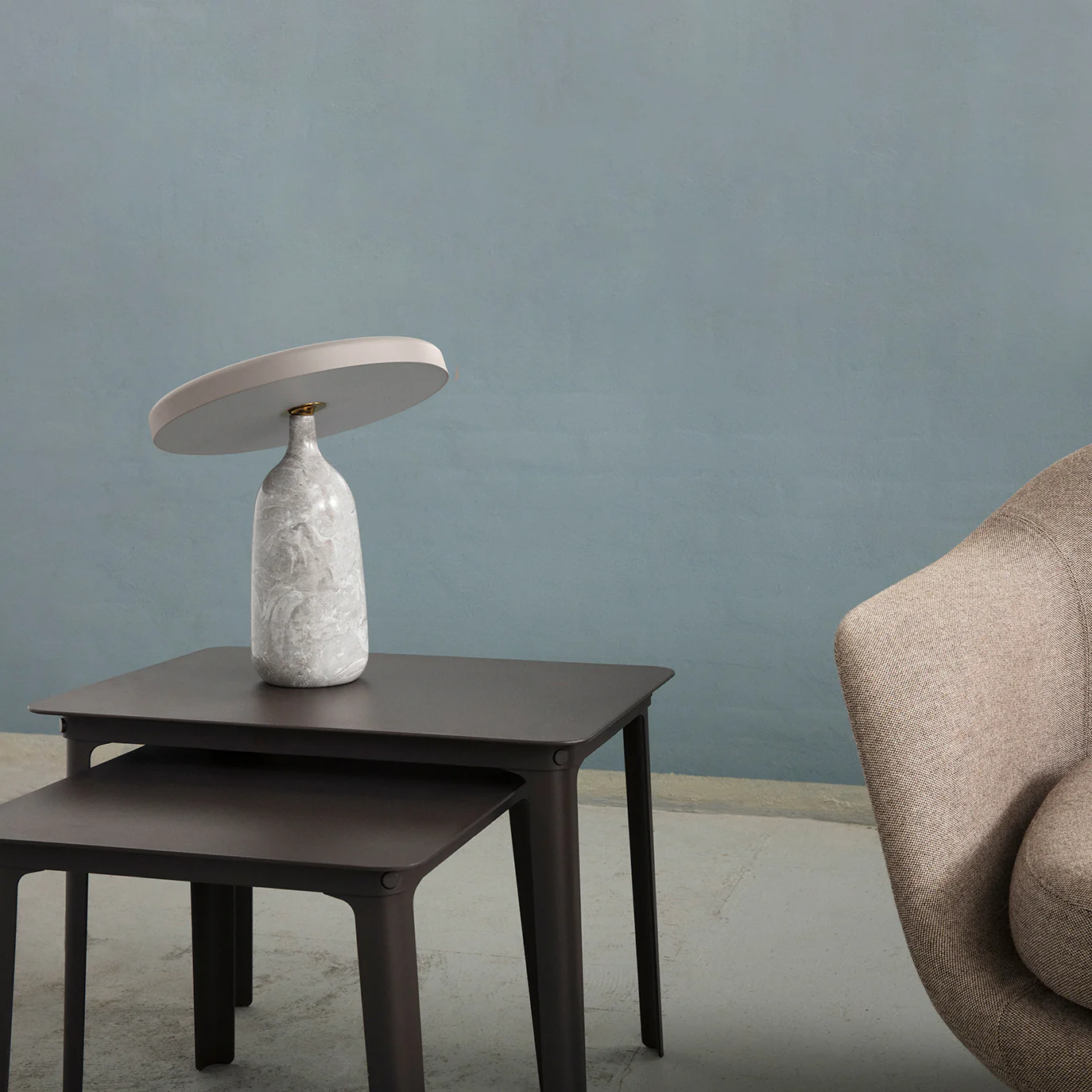 Eddy Table Lamp - ∅ 12.6″ x H 13.2″ / Dia 32cm x H 33.6cm / Grey / US plug