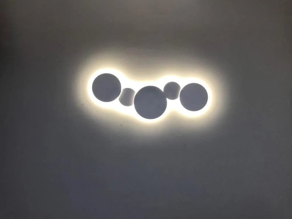 Geometric Disc Wall Lamp - Dia 28cm x H5cm set of 2 / White / Warm white
