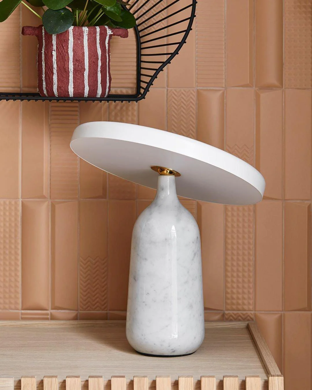 Eddy Table Lamp - ∅ 12.6″ x H 13.2″ / Dia 32cm x H 33.6cm / Grey / US plug