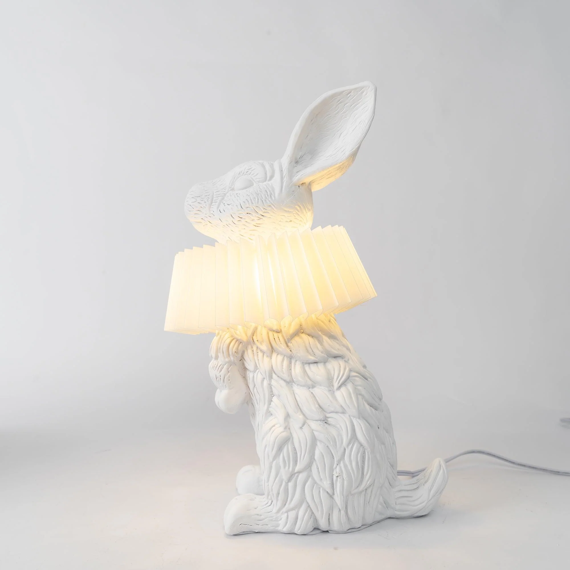 Rabbit X Table Lamp - Sit: ∅ 11.8″ x H 12.6″ / Cool Light / UK plug