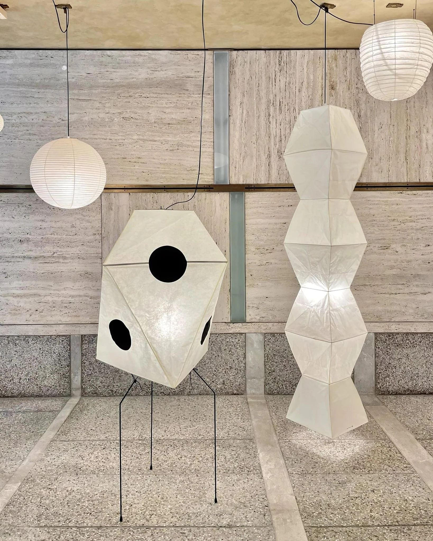 Торшер Origami Lantern - ∅56см x 34см, черный, белый