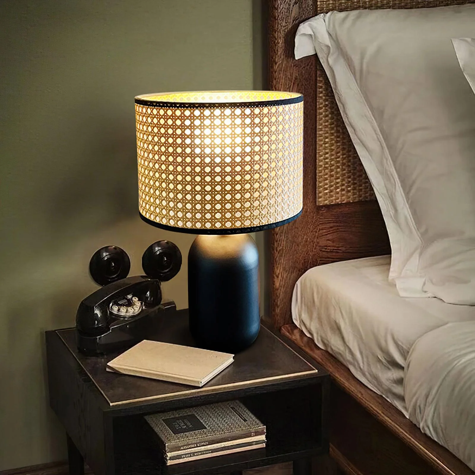 Nico Table Lamp - ∅ 9.8″ x H 16.9″ / Dia 25cm x H 43cm / Black / AU plug