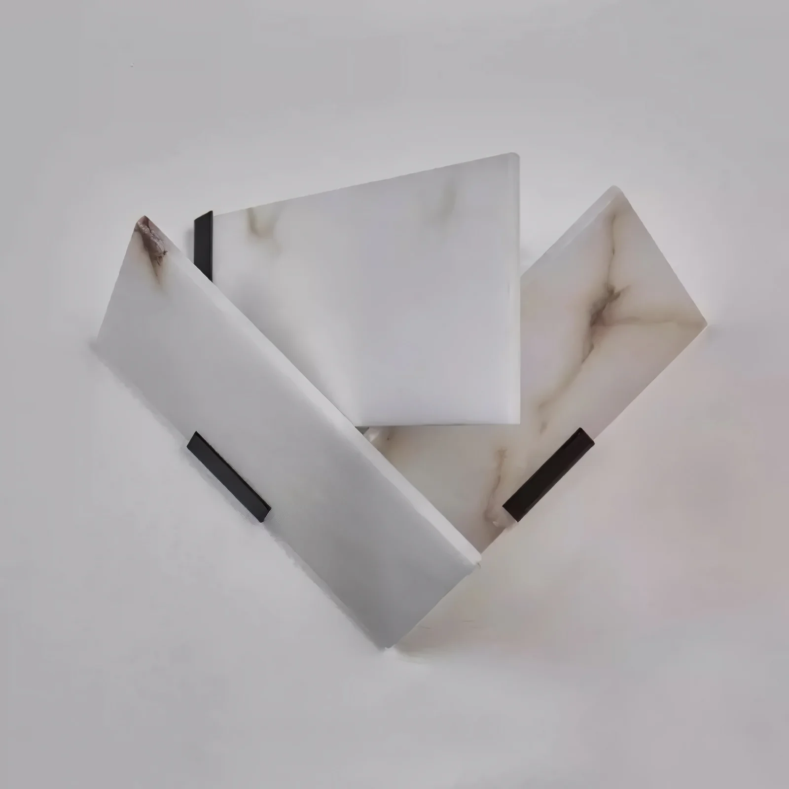 Настенный светильник Fly Alabaster - левый ∅26см x 21см, белый, холодный свет