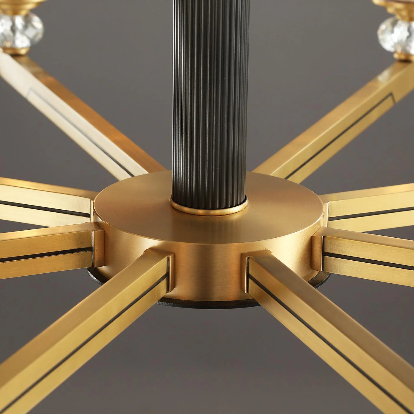 Люстра Orrefors Brass - 12 плафонов ∅83см х 60см, латунь