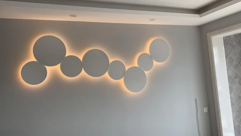 Geometric Disc Wall Lamp - Dia 28cm x H5cm set of 2 / White / Warm white