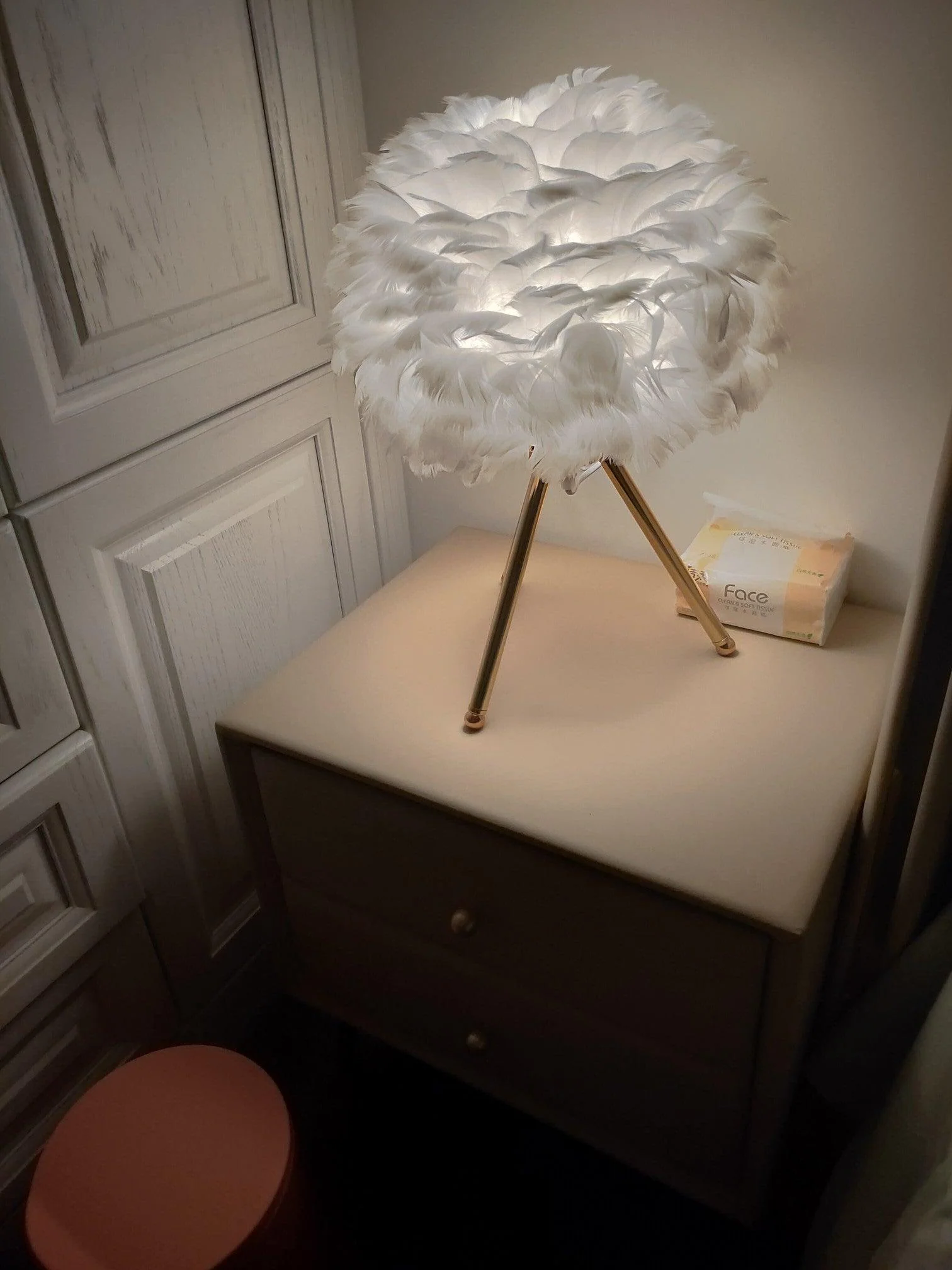 Goose Feather Table Lamp - ∅ 13.8″ x H 18.5″ / Dia 35cm x H 47cm / Gold+Grey / UK plug