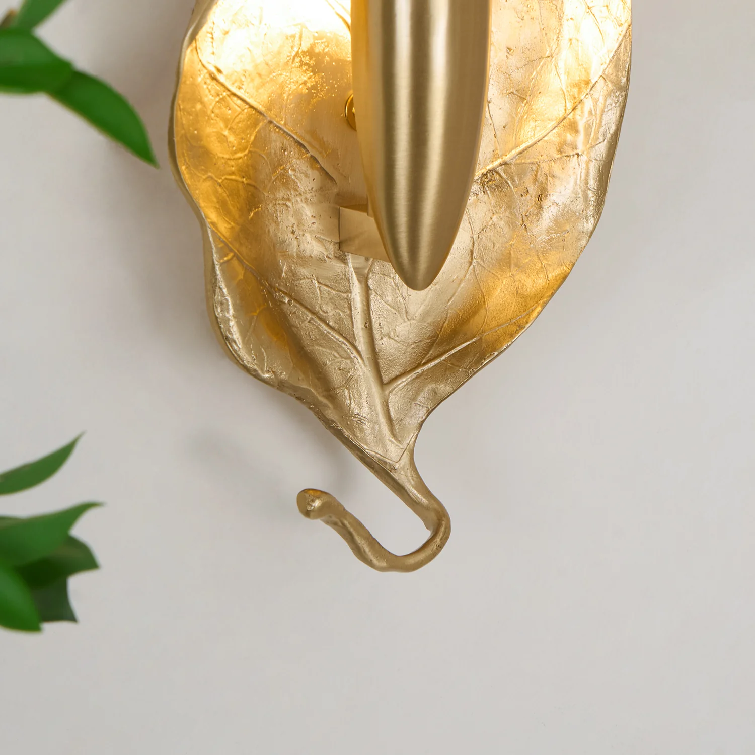 Настенный светильник Leaf - ∅14см x 30см, латунь