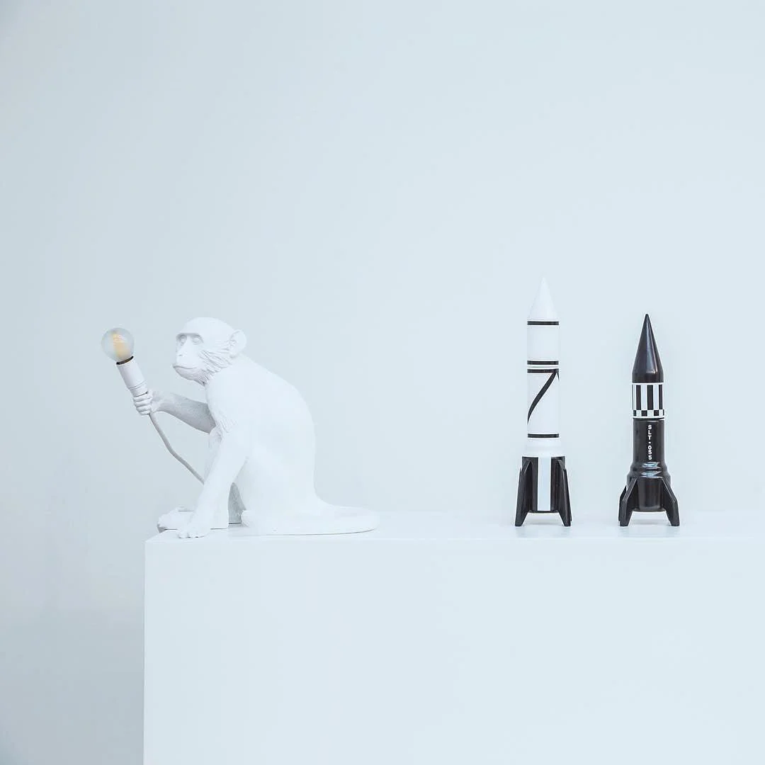 Настольный светильник Monkey - 46см x 28см x 54см, черный
