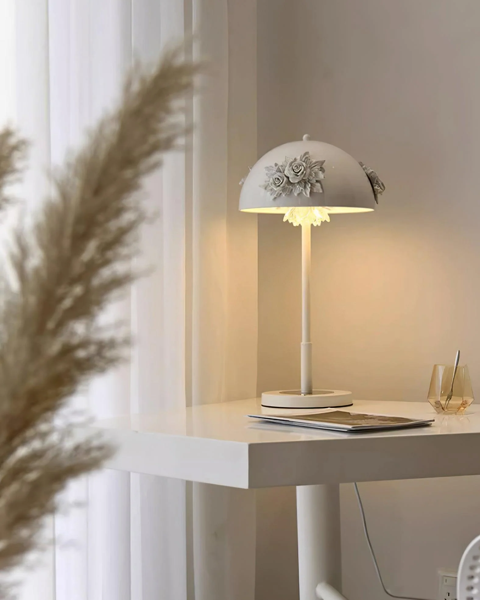 Настольный светильник Meni Table Built-in Battery - ∅30см х 60см, белый, сенсорное управление