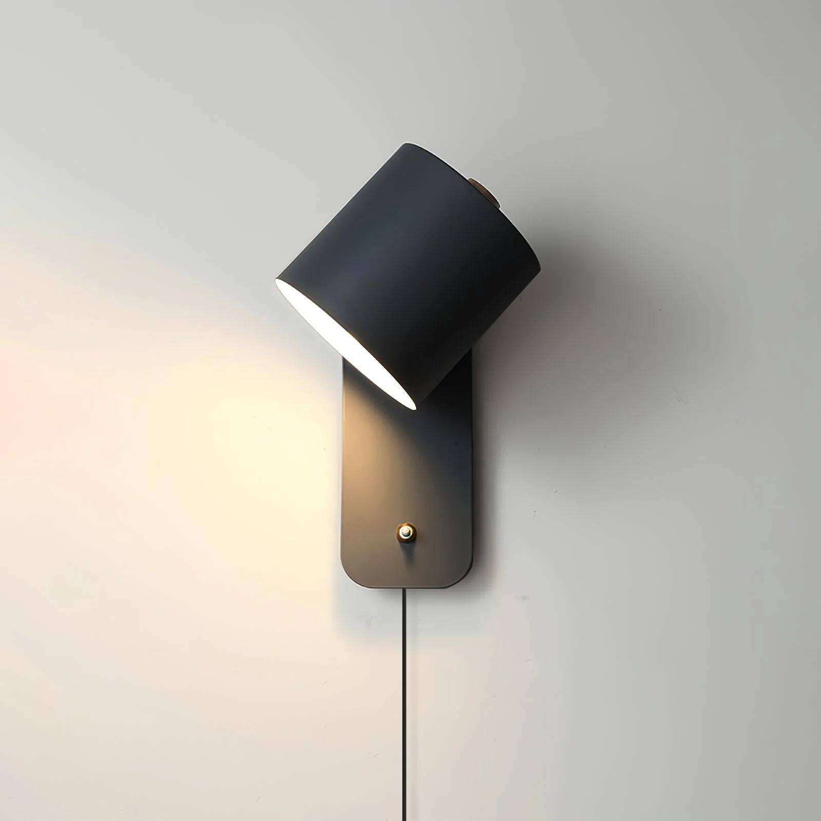 Настенный светильник Rotatable Cylinder Plug-in - ∅13см x 30см, белый