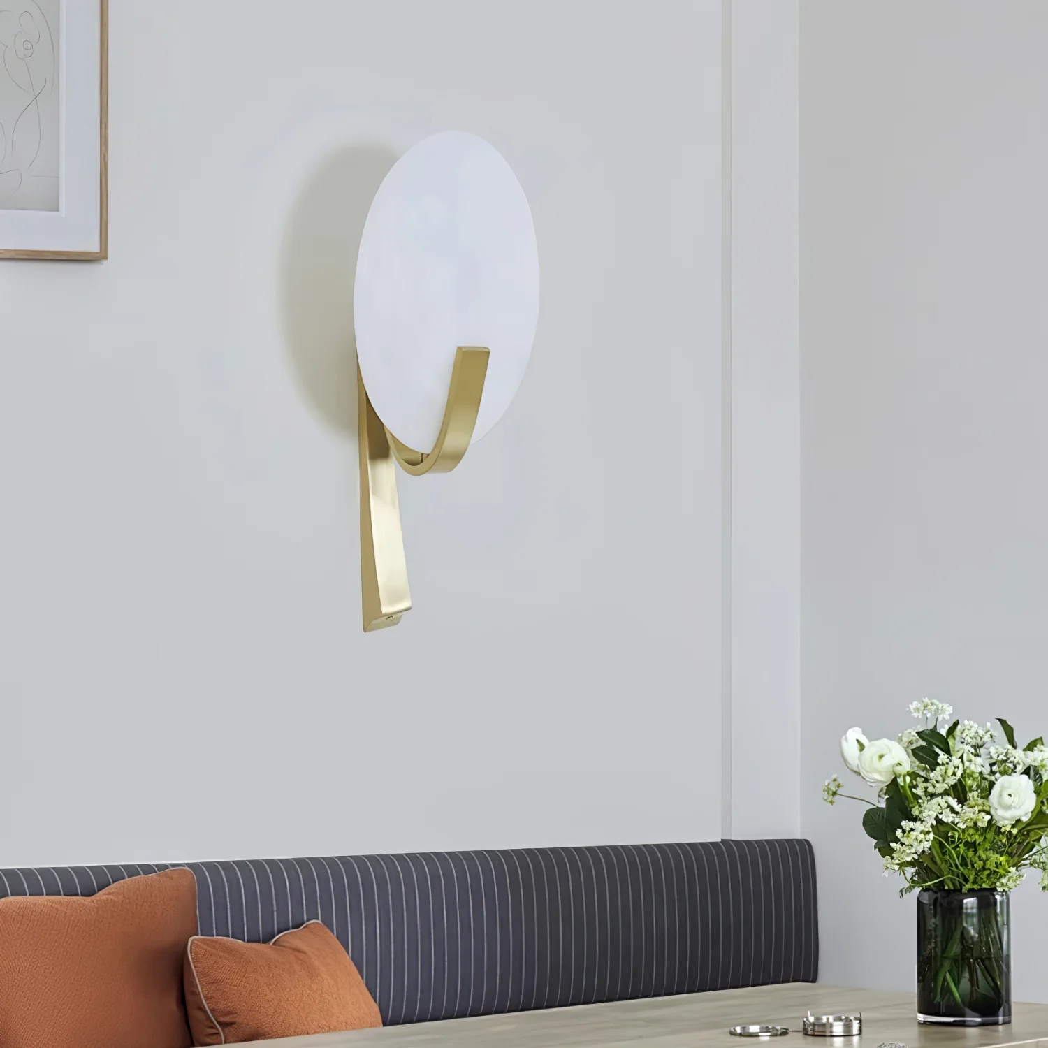 Alice Alabaster Wall Lamp - ∅ 7.9″ x H 19.7″ / Black & Warm Light / Set Of 2