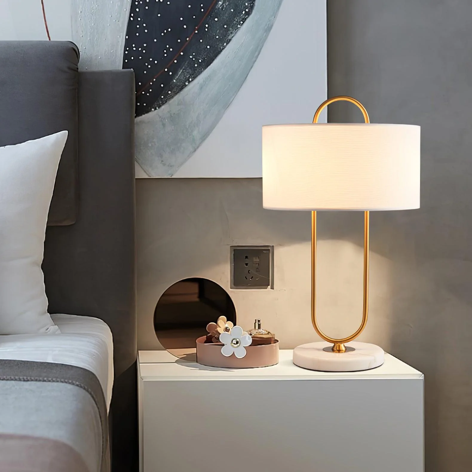Warner Table Lamp - ∅ 13″ x H 22.8″ /  Dia 33cm x H 58cm / Gold & White / AU plug