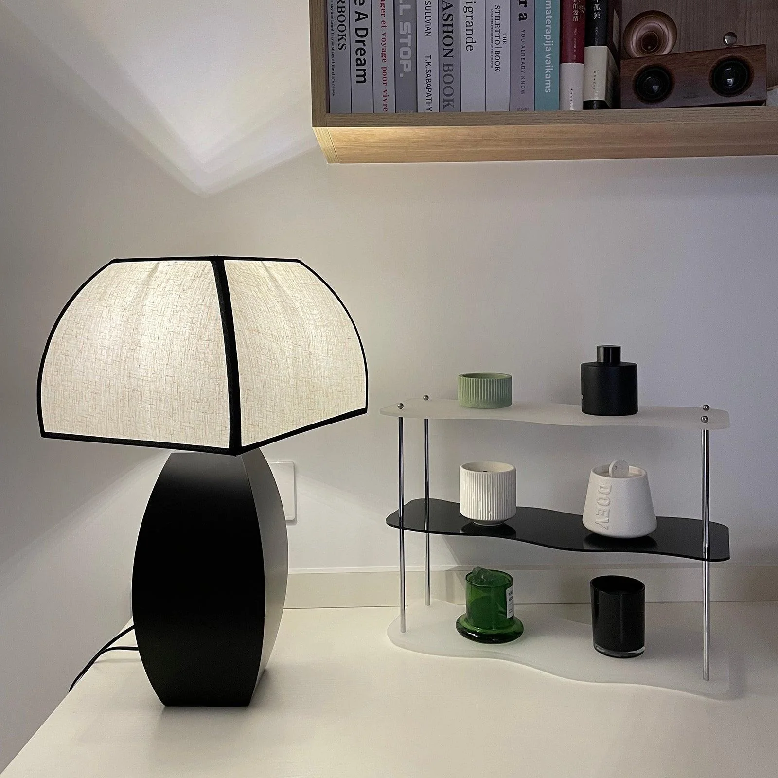 Javier Black Table Lamp - ∅ 13.7″ x H 21.6″ / Dia 35cm x H 55cm / Black / US plug
