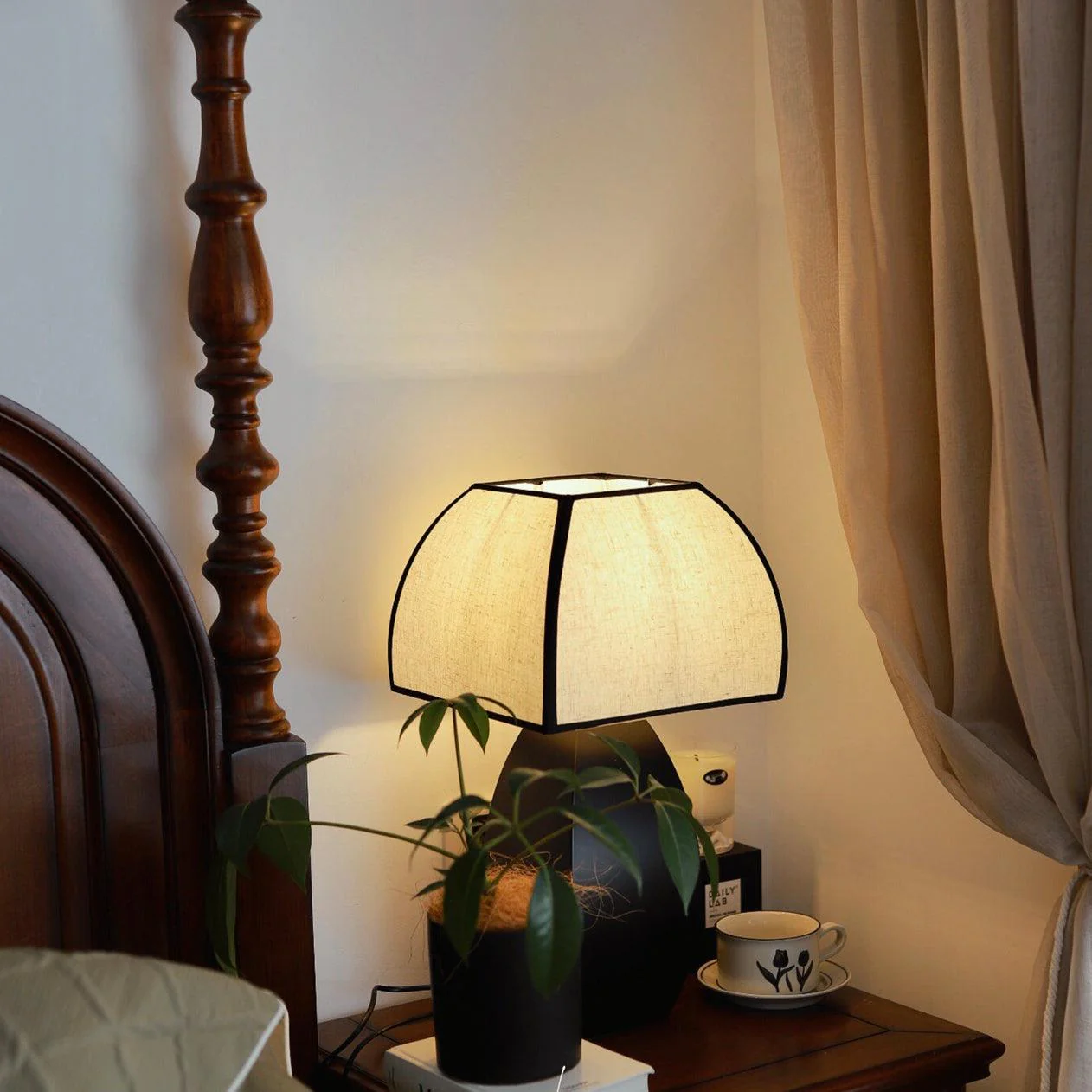Javier Black Table Lamp - ∅ 13.7″ x H 21.6″ / Dia 35cm x H 55cm / Black / US plug