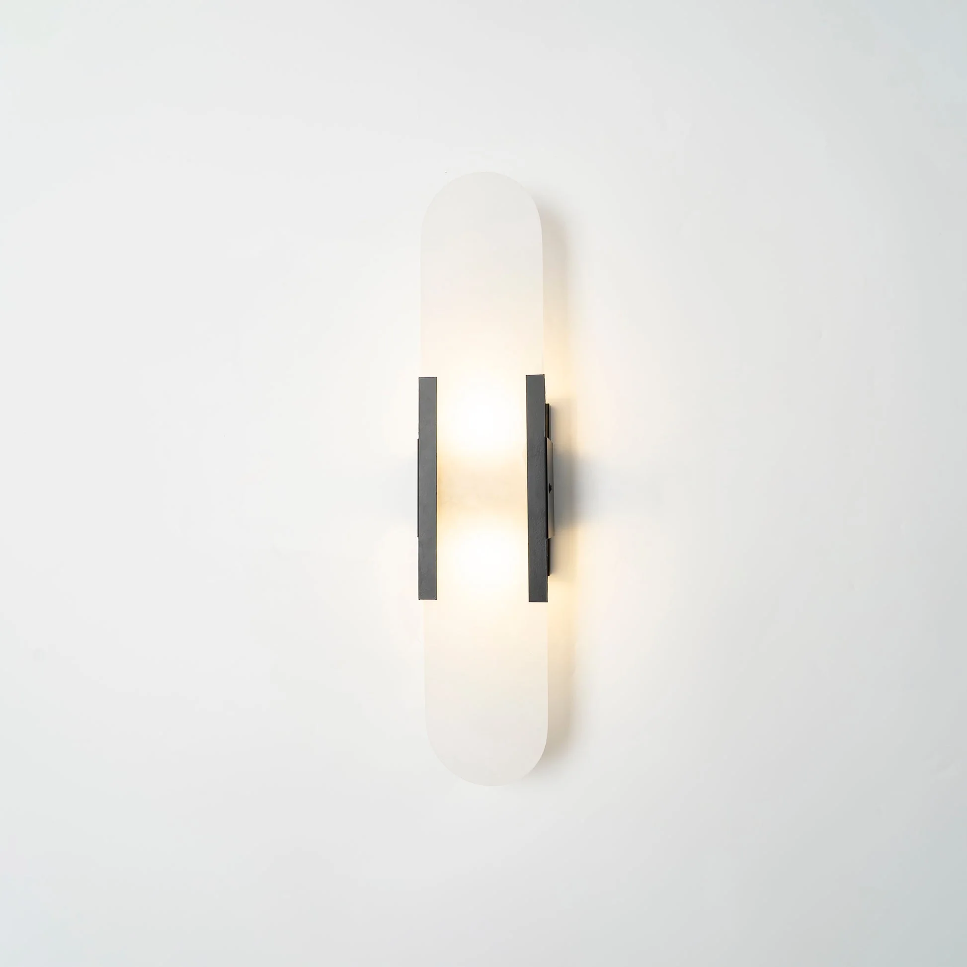 Melange Elongated Alabaster Wall Lamp - Dia 10cm x H 35cm Set of 2 / Black