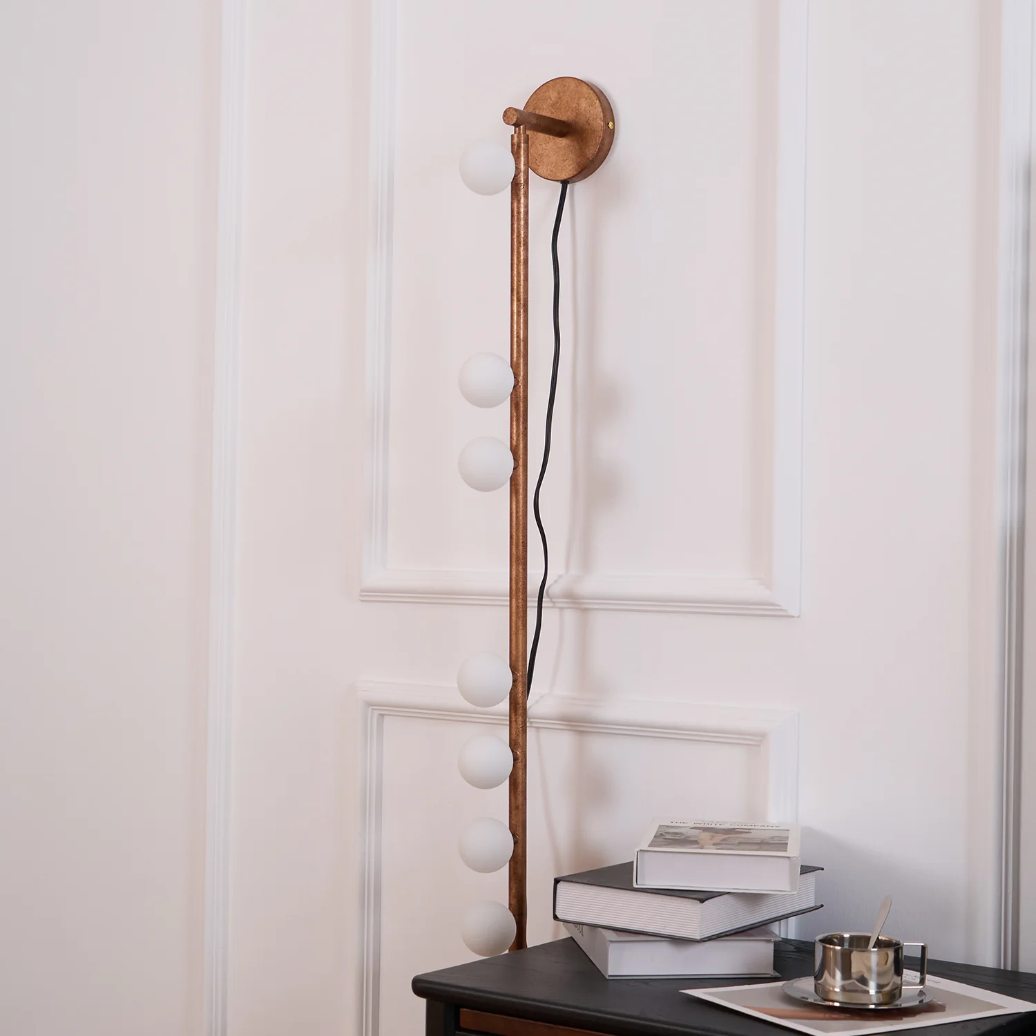 Настенный светильник Brass Glass Tube Plug-in - 7 источников света ∅12см x 100см, латунь, белый