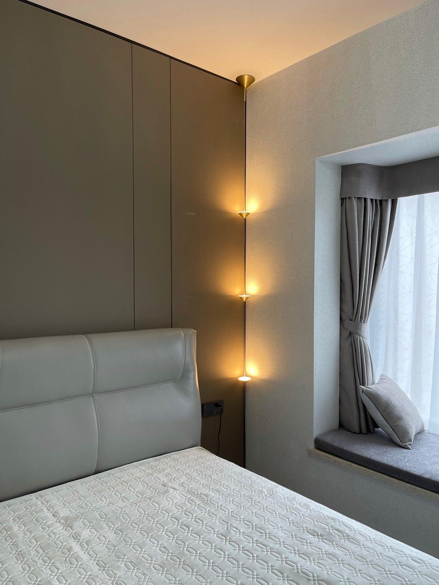 Soreluna Floor Lamp - ∅ 3.9″ x H 126″ / Dia 10cm x H 320cm / Gold & Black / US plug