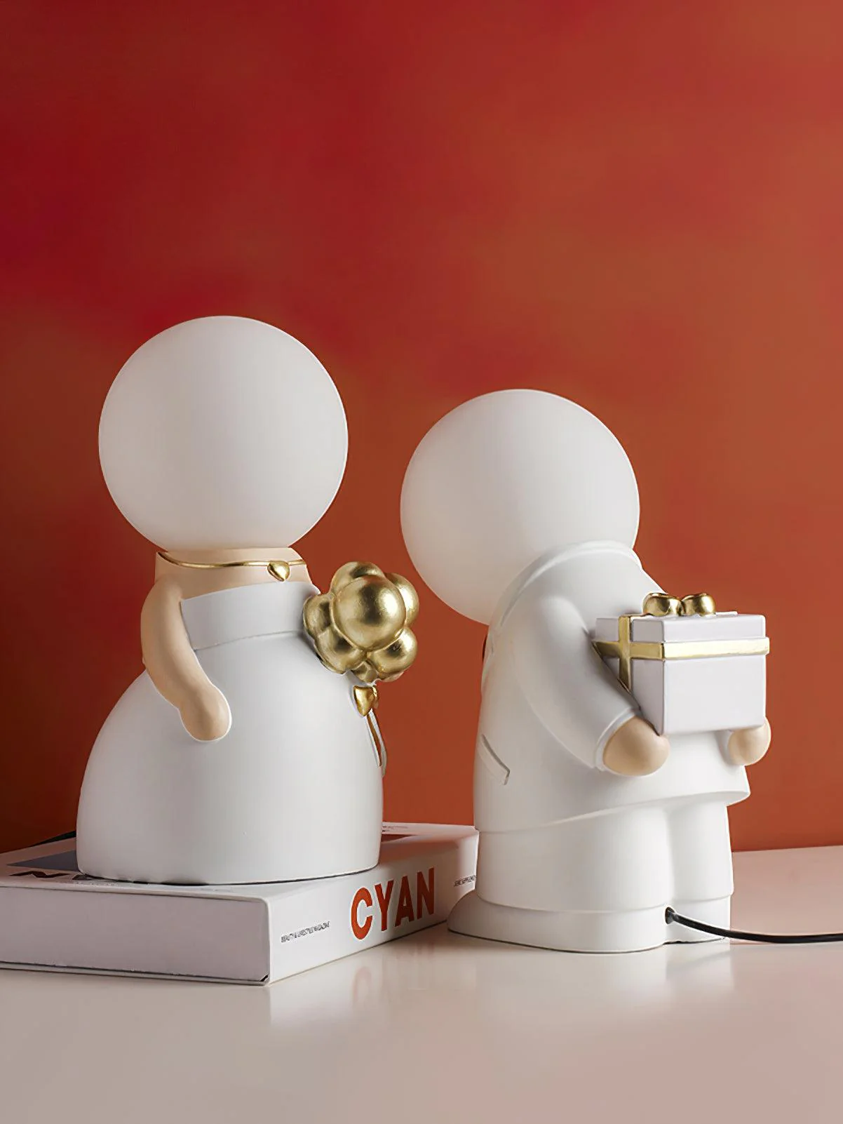 Wedding Decoration Built-in Battery - Madam ∅13см x 22см, белый