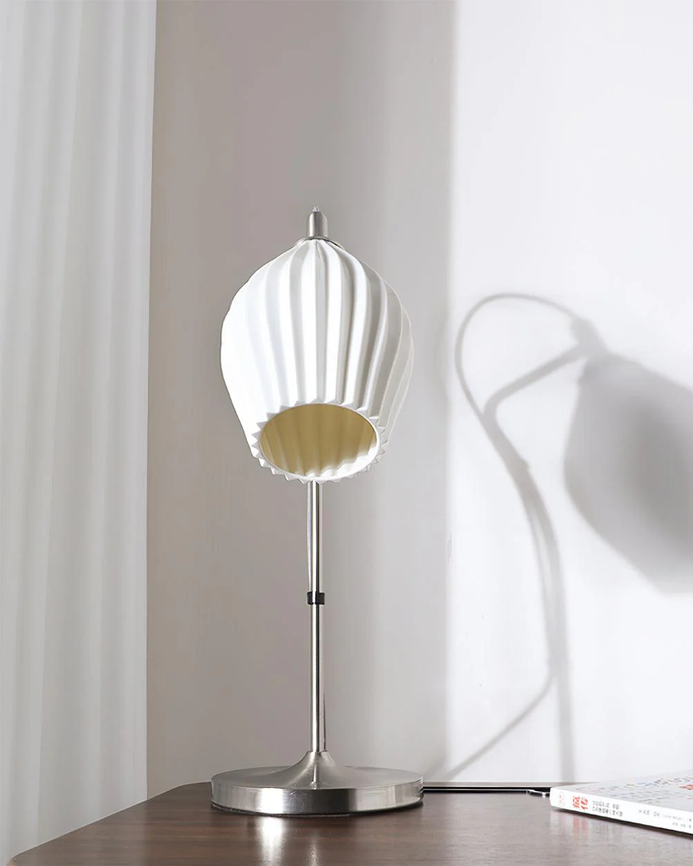 Ceramic Ribbed Table Lamp - ∅ 10.2″ x H 22″ / Dia 26m x H 56cm / Copper plating / AU plug