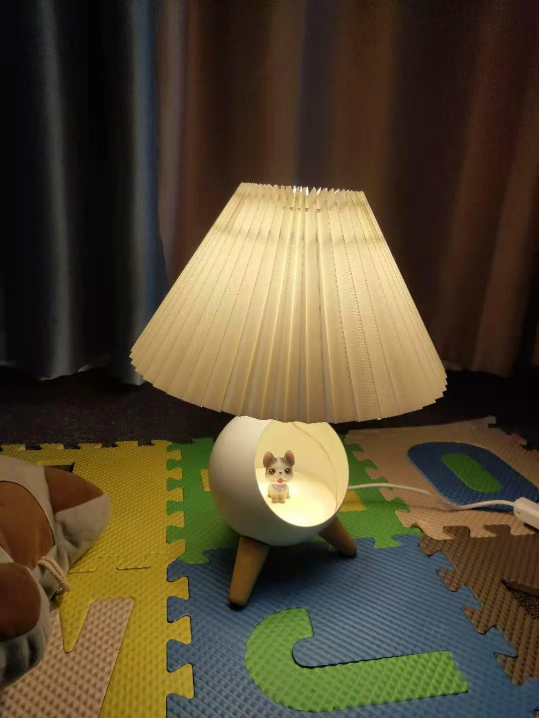 Настольный светильник Wood Small - ∅26см x 39см, белый
