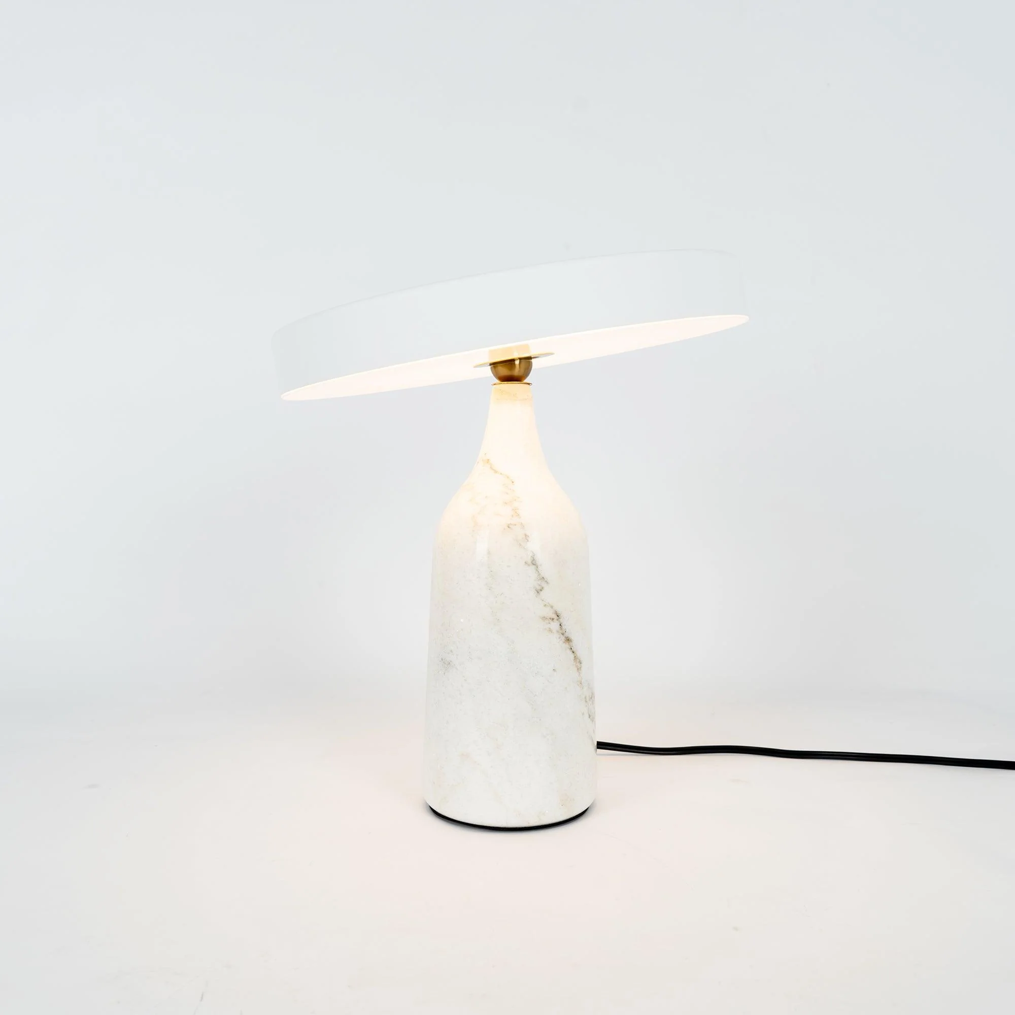 Eddy Table Lamp - ∅ 12.6″ x H 13.2″ / Dia 32cm x H 33.6cm / Grey / US plug