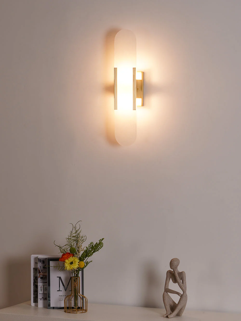 Melange Elongated Alabaster Wall Lamp - Dia 10cm x H 35cm Set of 2 / Black