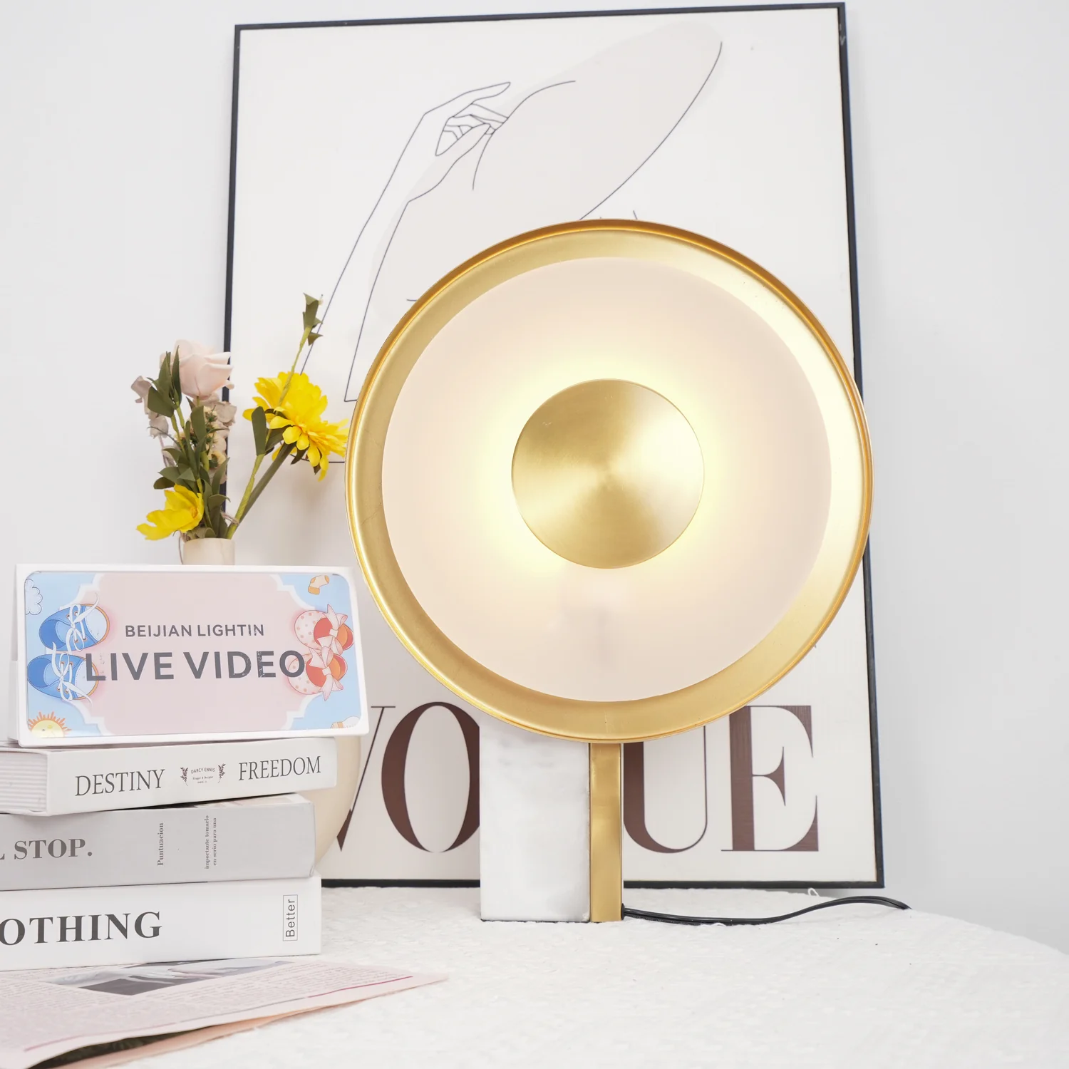 Roche Bobois Table Lamp - ∅ 13″ x H 17.3″ / Dia 33cm x H 44cm / White+Gold / UK plug