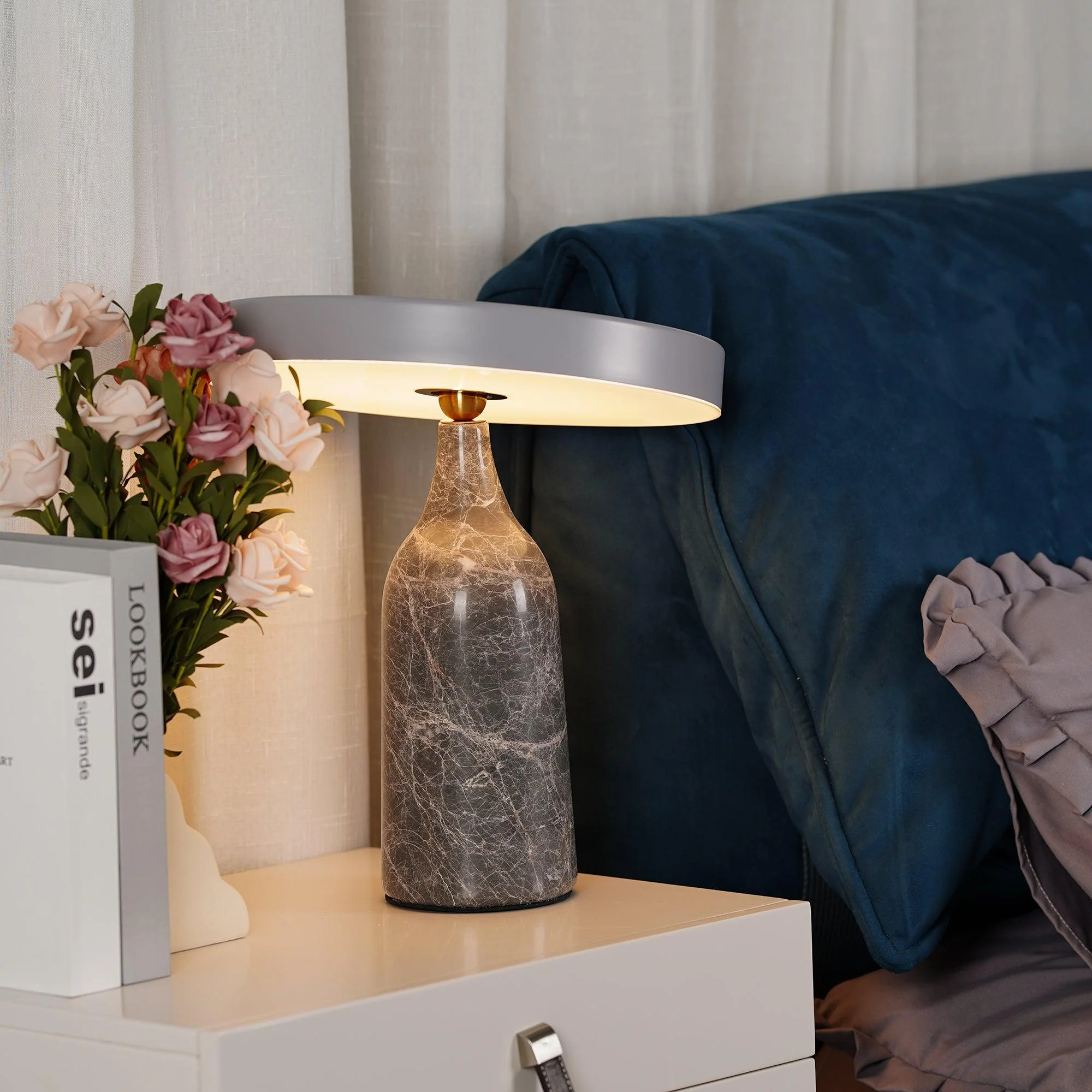 Eddy Table Lamp - ∅ 12.6″ x H 13.2″ / Dia 32cm x H 33.6cm / Grey / US plug