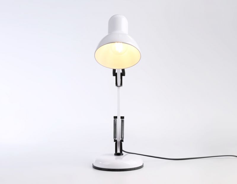 Настольная лампа со сменной лампой E27 Ambrella DESK DE DE7713